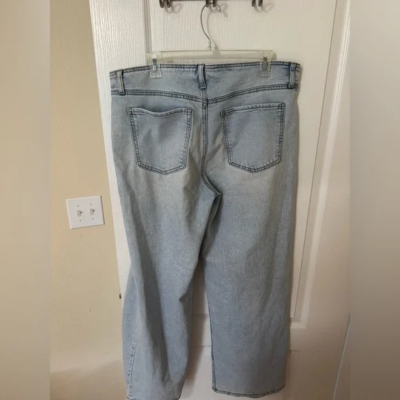 Low Rise Jeans - Picture 2 of 3